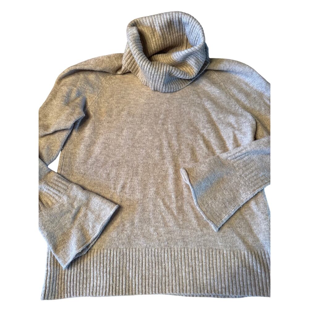LOFT ANN TAYLOR sweater - small S